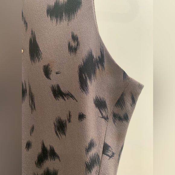 ARITZIA T Babaton 100% Silk ruffled tank top in XS - Picture 7 of 9